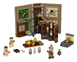 LEGO® Harry Potter™ 76384 Kouzelné momenty z Bradavic: Hodina bylinkářství LEGO® Harry Potter™ 76384 Kouzelné momenty z Bradavic: Hodina bylinkářství