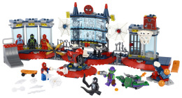 Lego Super Heroes Útok na pavoučí doupě