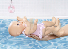Baby Annabell® se učí plavat