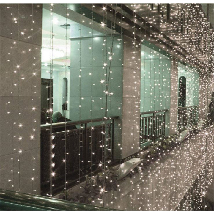 Vánoční LED světelný závěs 3 x 6 m 600 diod | studená bílá Vánoční LED světelný závěs 3 x 6 m 600 diod | studená bílá